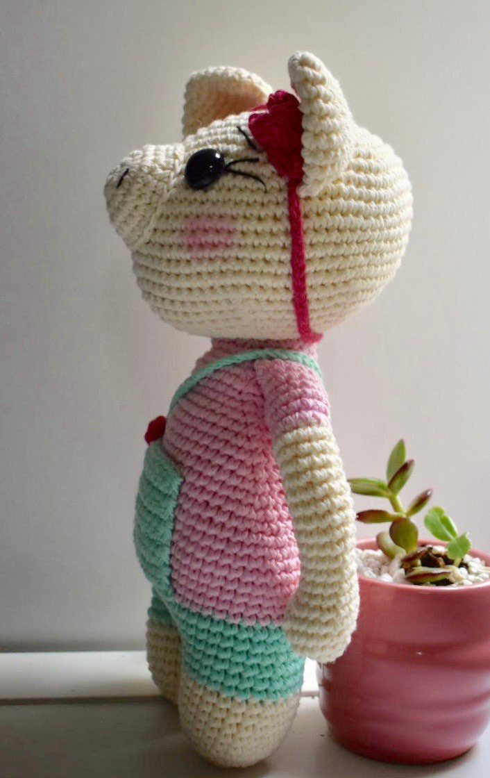 10 inches Crocheted Pig