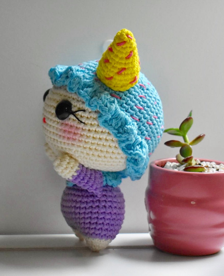 Crochet toy - Little crochet ice-cream lover doll - Nursery gift