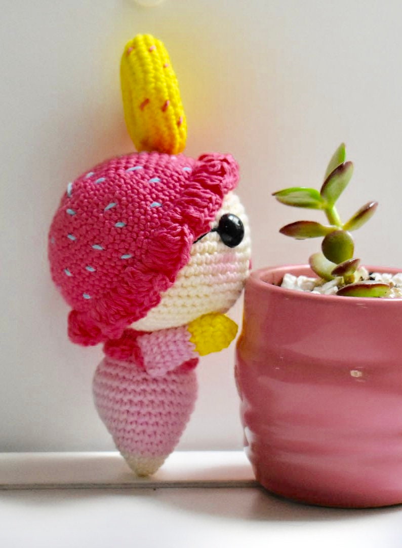 Crochet toy - 5 inches little crochet donut lover doll - Nursery gift