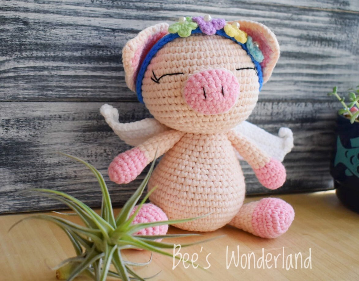 Crocheted piggy