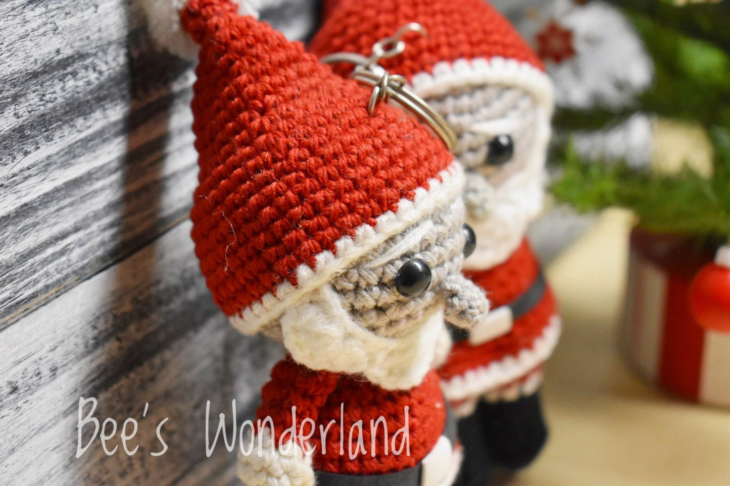 Stuffed crochet toys- Crochet keychain - Amigurumi - Santa Claus crochet keychain - Christmas gifts-Christmas crochet ornaments