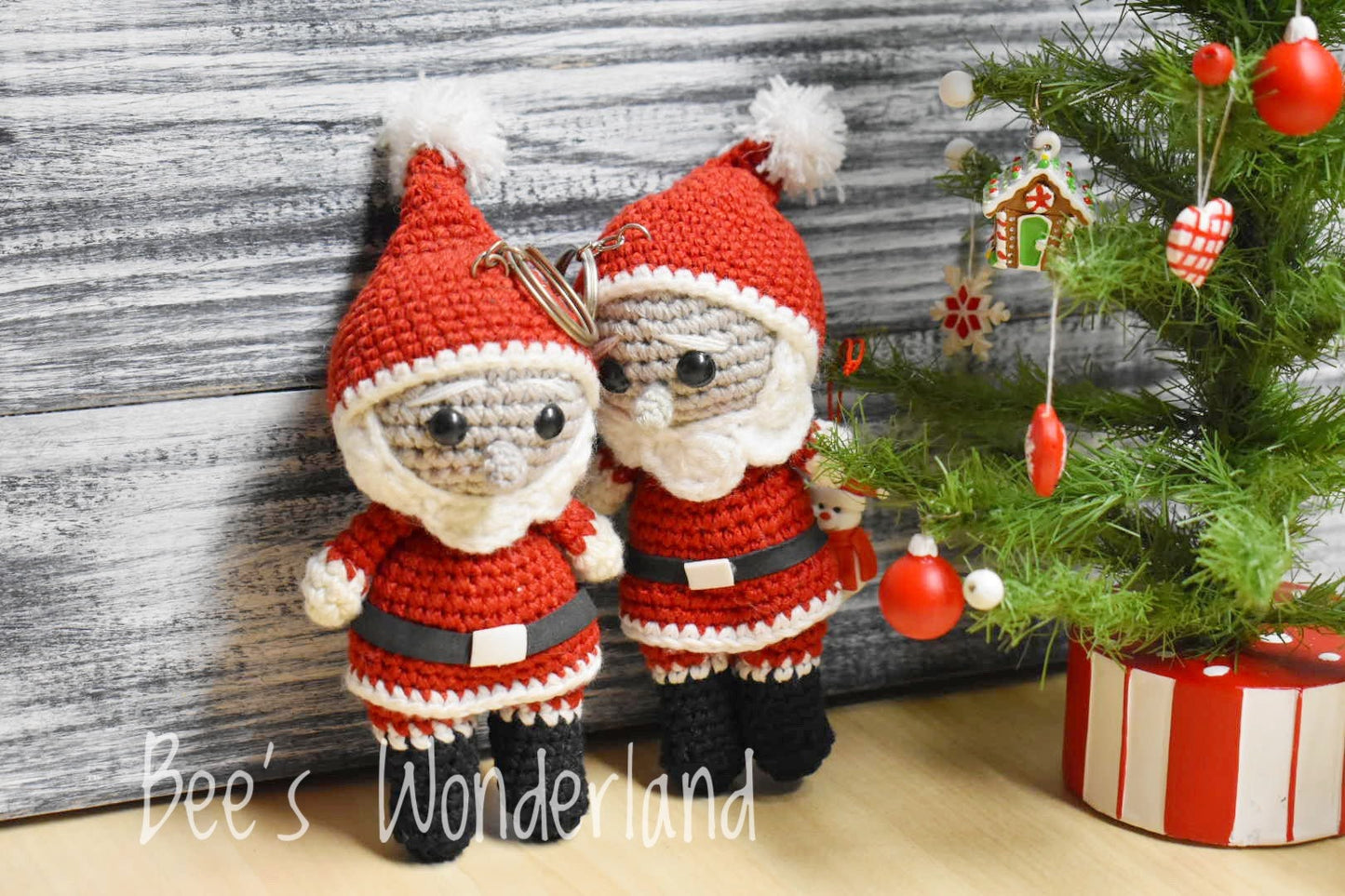 Stuffed crochet toys- Crochet keychain - Amigurumi - Santa Claus crochet keychain - Christmas gifts-Christmas crochet ornaments
