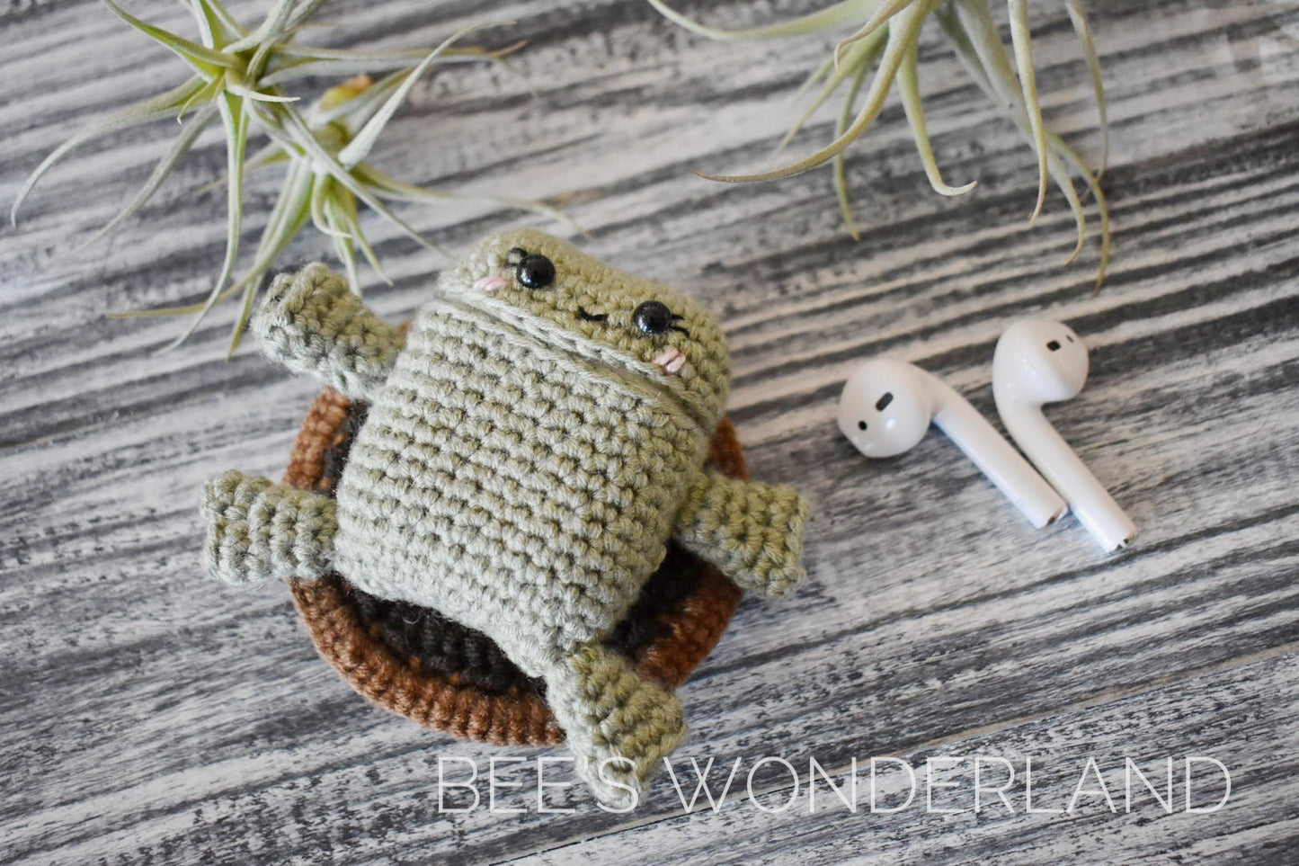 Turtle AirPod case, Crochet AirPod case, Handmade case, cute cartoon characters, stocking stuffers, Green AirPod case, Amigurumi Airpod case