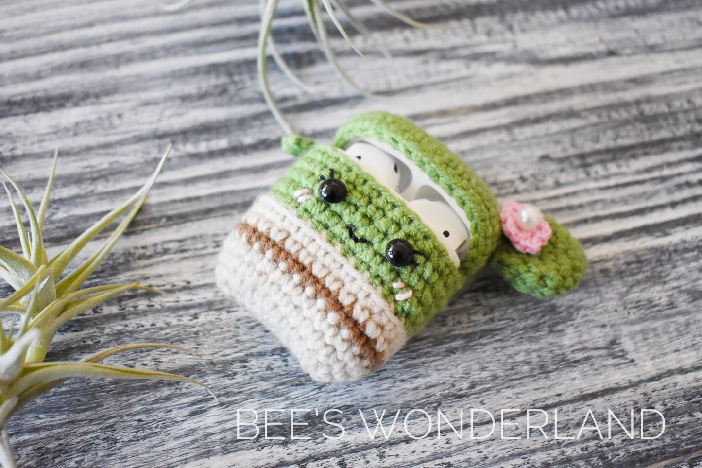 Kawaii Cactus AirPod case, Crochet AirPod case, Handmade gifts , cactus AirPod case, Valentine’s gift, gift for her