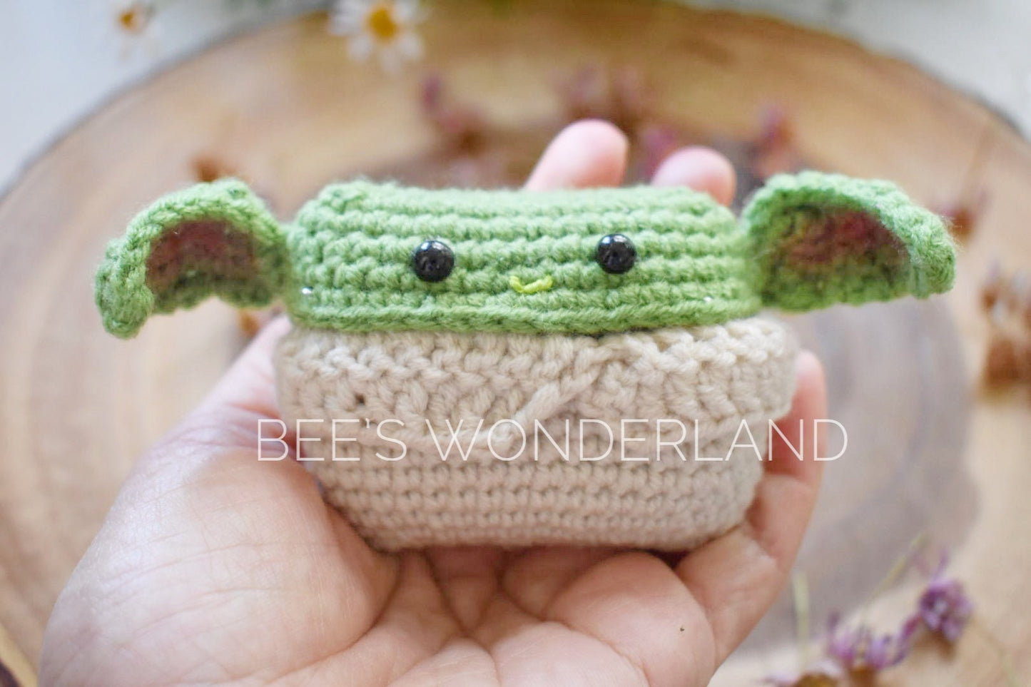 Cute alien AirPod Pro case, Crochet AirPod case, Handmade gifts , baby alien AirPod Pro, Valentine’s gift, gift for her
