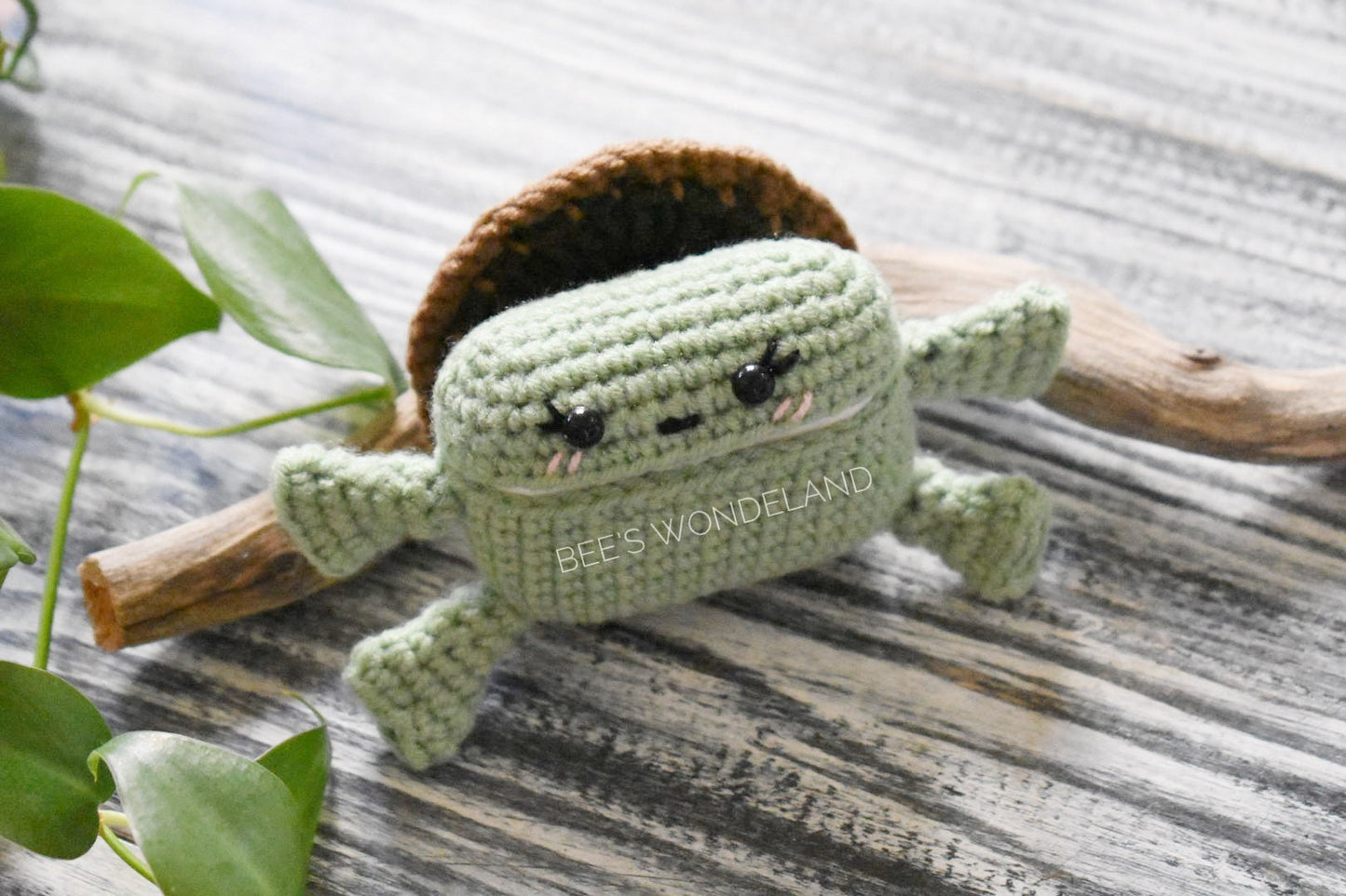 Turtle AirPod Pro case, Crochet AirPod Pro case, Handmade case, stocking stuffers, Green AirPod pro case, Amigurumi Airpod pro case