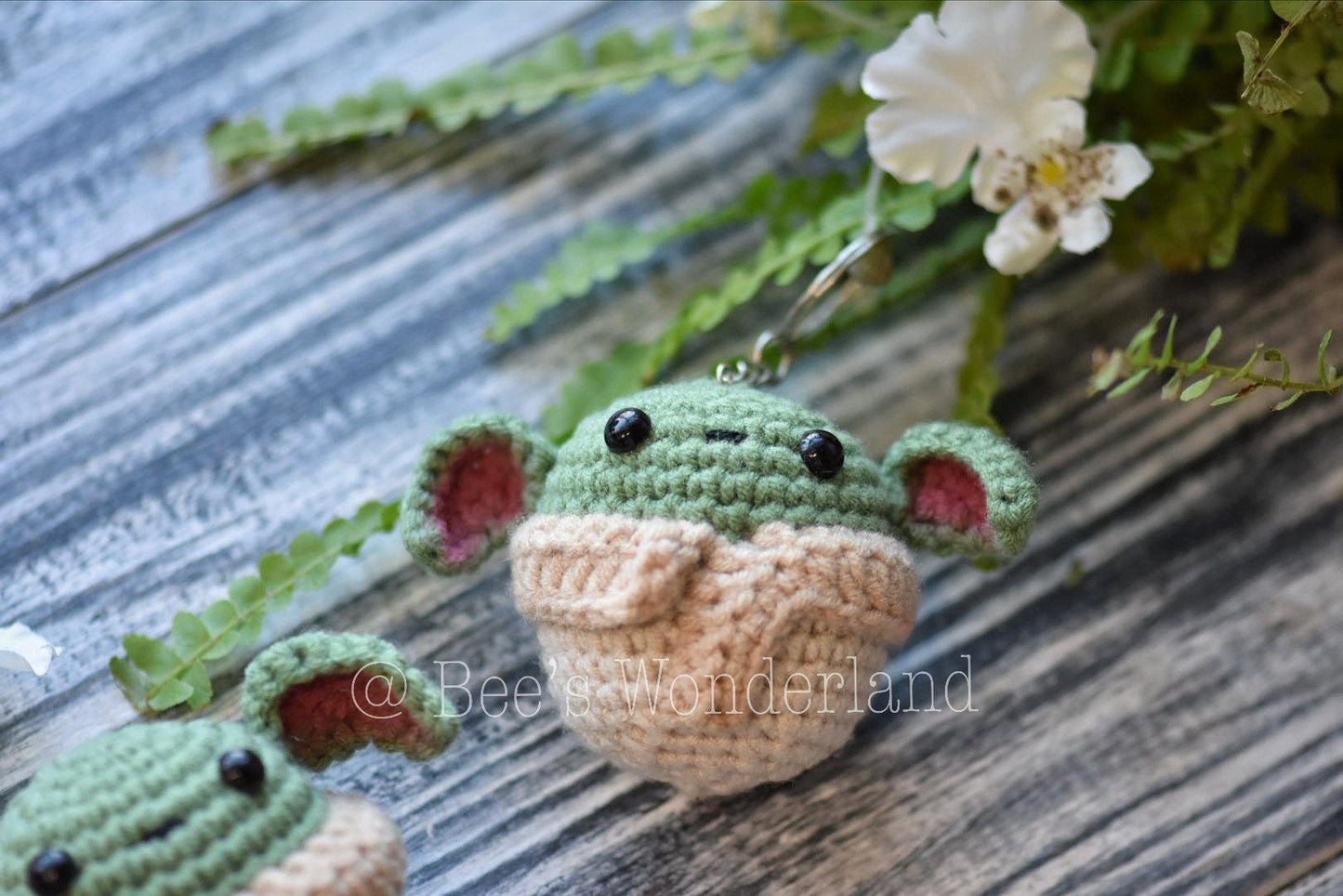 Stuffed crochet toys- Crochet keychain - Amigurumi - Baby Alien crochet keychain - Stocking stuffers