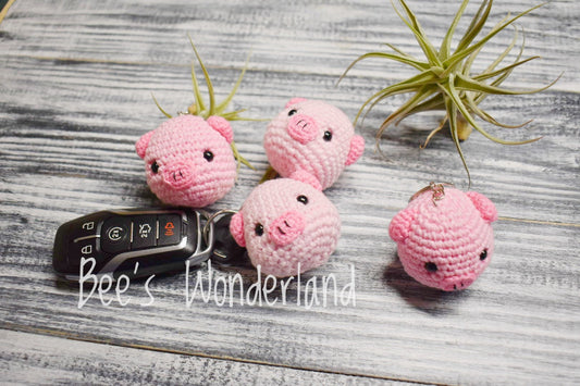 Piggy crocheted keychain