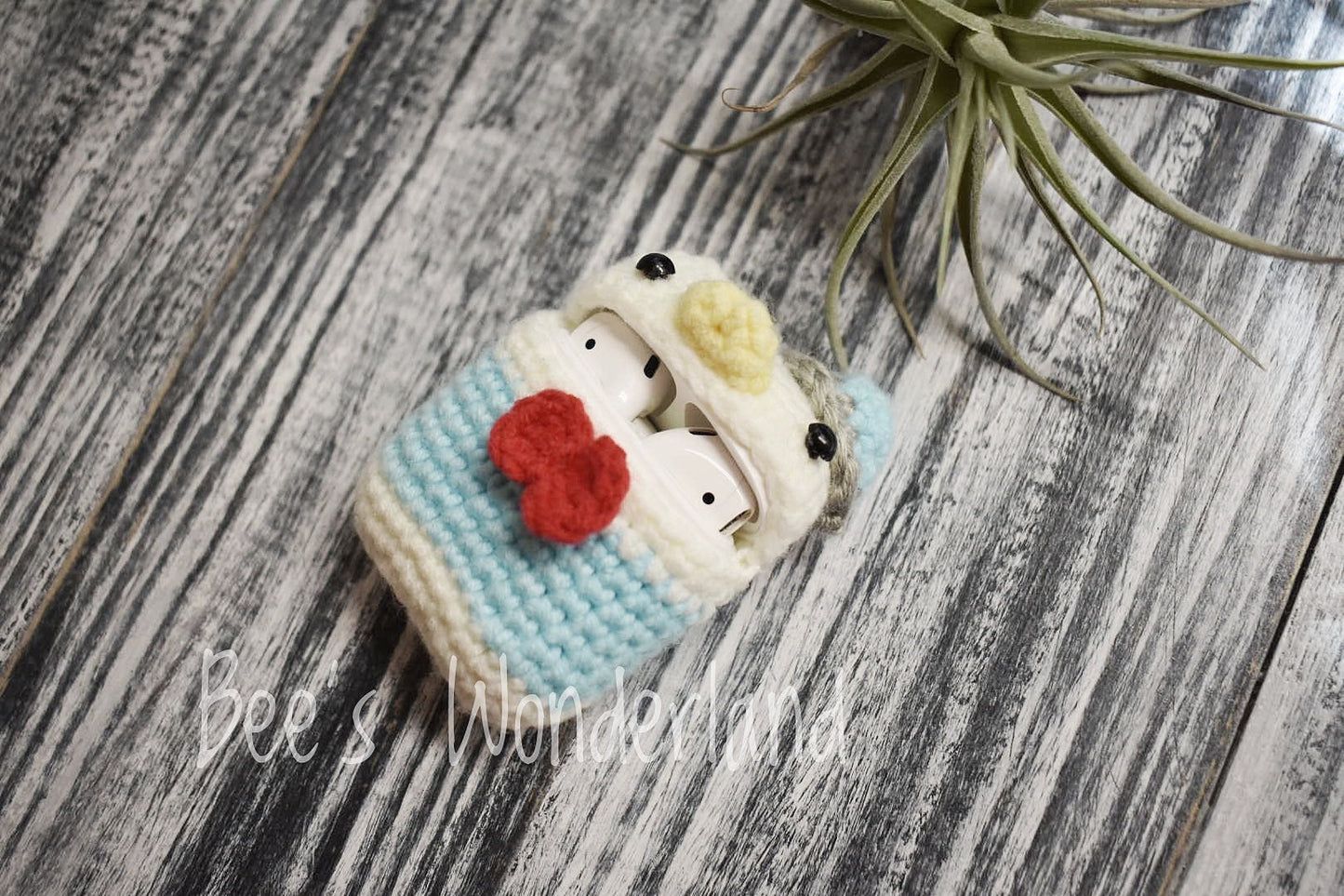 Donald crocheted AirPods case