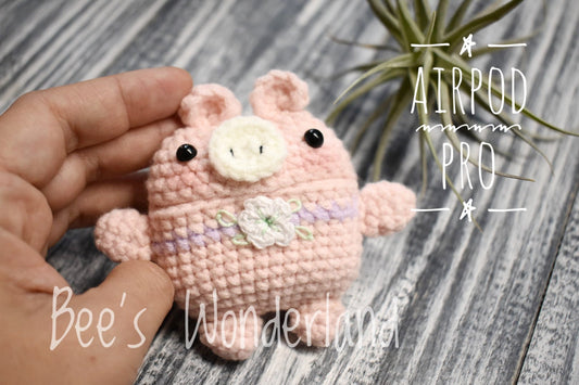 AirPod case, Crochet Pig AirPod Pro case, Handmade case,stocking stuffers, pink AirPod case, gift for her, Valentine’s gift, Birthday gift