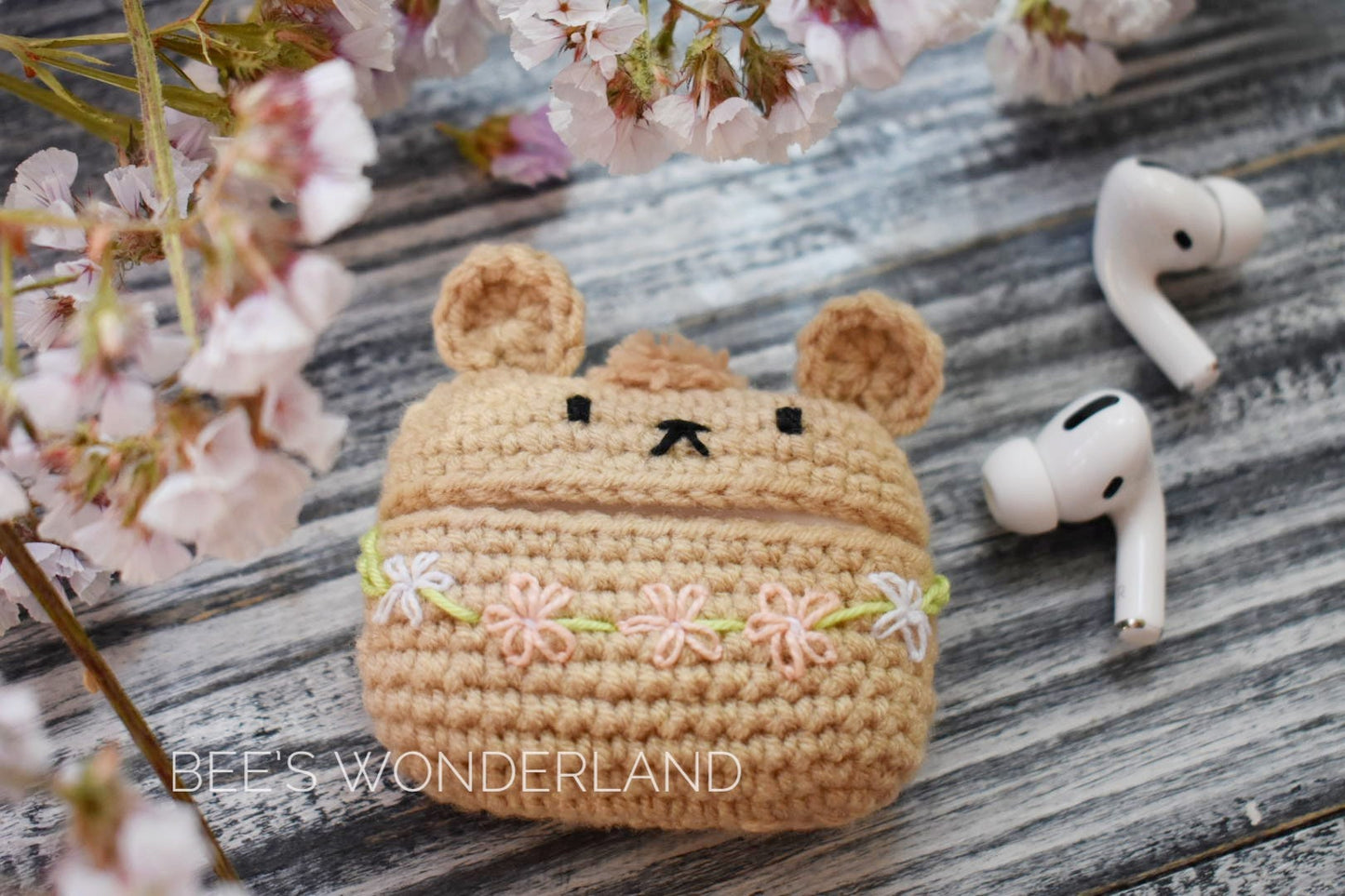 AirPods Pro crochet case, cute kitty AirPods Pro case, Handmade case, cute cat characters, stocking stuffers, cute kitten AirPod case