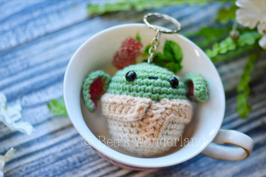 Stuffed crochet toys- Crochet keychain - Amigurumi - Baby Alien crochet keychain - Stocking stuffers